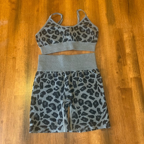 unbranded Pants - Dance Shorts and top Small Black Gray Leopard Print Athletic Activewear